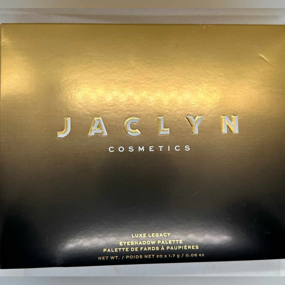 Jaclyn Cosmetics luxe legacy eyeshadow palette